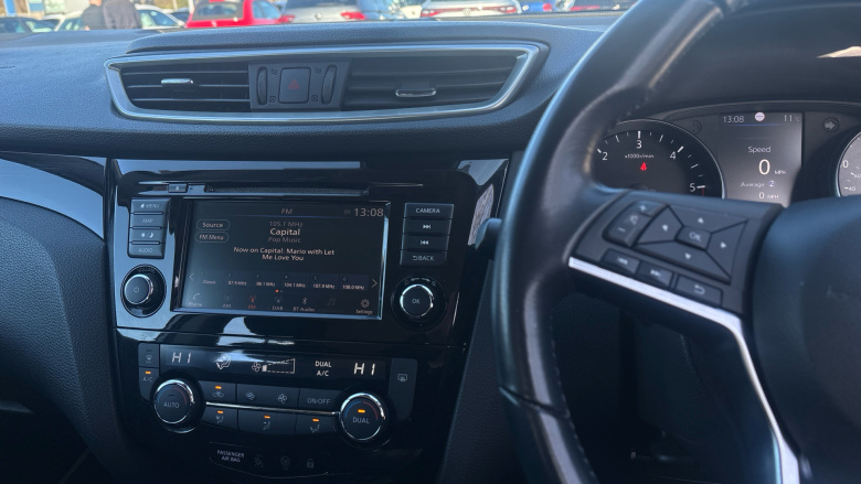 Nissan Qashqai 1.5 dCi 115 Acenta Premium 5dr Diesel Hatchback